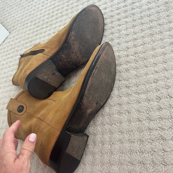 Tan Frye boots size 9.5 - Picture 2 of 4